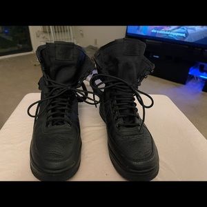 AF 1 TRIPLE BLACK